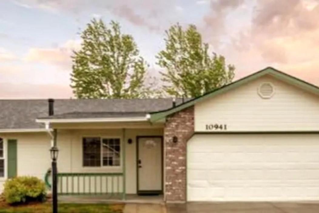 Hello Dolly! 3 Beds, 2 Bath, 2 Tv'S, Fireplace, Quiet Neighborhood In Star, Id Minutes From Walking Trails And River Views Eagle Eksteriør bilde