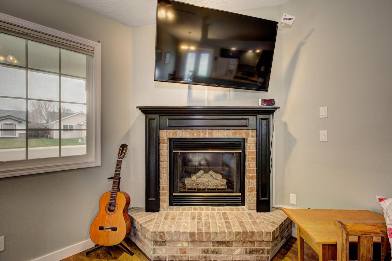Hello Dolly! 3 Beds, 2 Bath, 2 Tv'S, Fireplace, Quiet Neighborhood In Star, Id Minutes From Walking Trails And River Views Eagle Eksteriør bilde